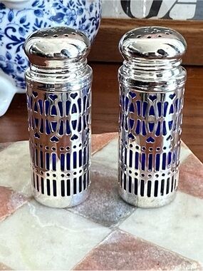 Silver Plated Blue Glass Inset Salt & Pepper Shaker Set - Elegance Silver VTG